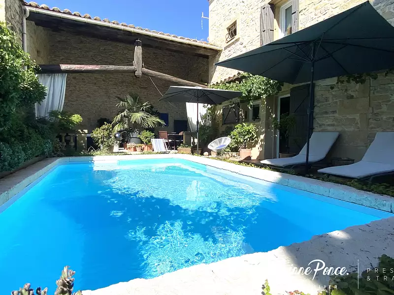Maison, 220 m²