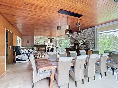 Maison, 215 m²