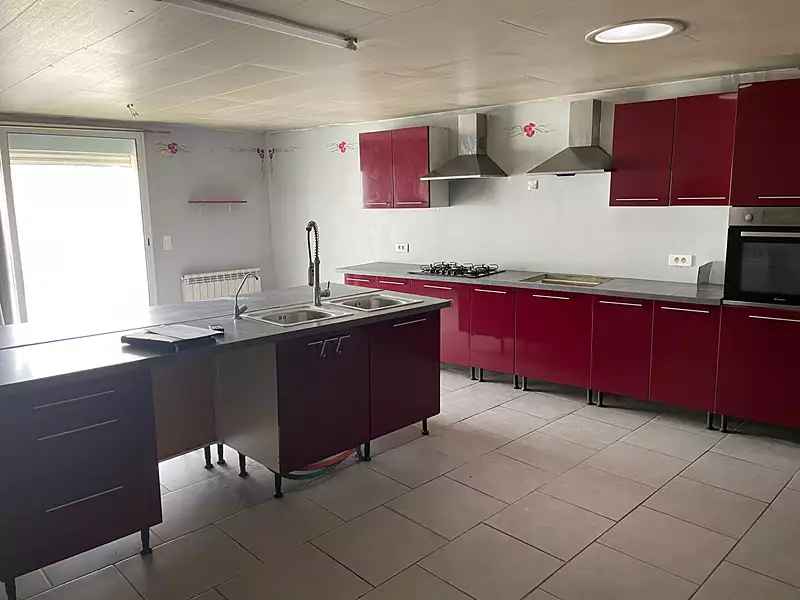 Maison, 250 m²