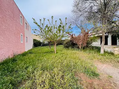 Terrain, 368 m²