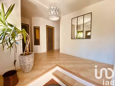 Maison, 197 m²
