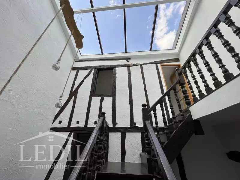 Maison, 166 m²