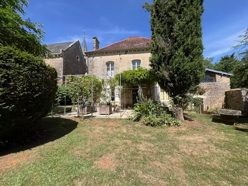 Maison, 235 m²
