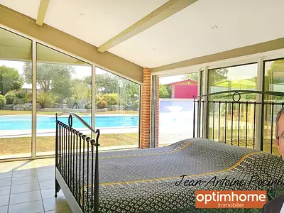 Maison, 166 m²
