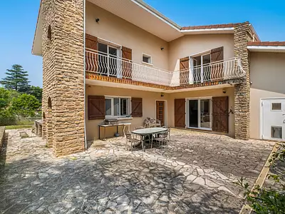 Maison, 211 m²