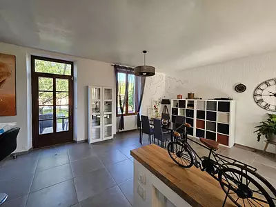 Maison, 195 m²
