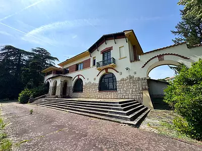 Maison, 325 m²