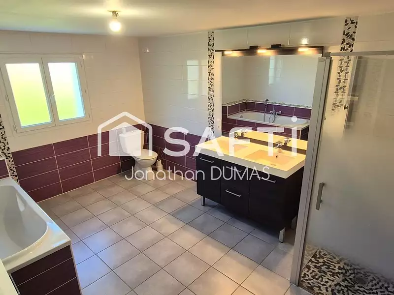 Maison, 169 m²