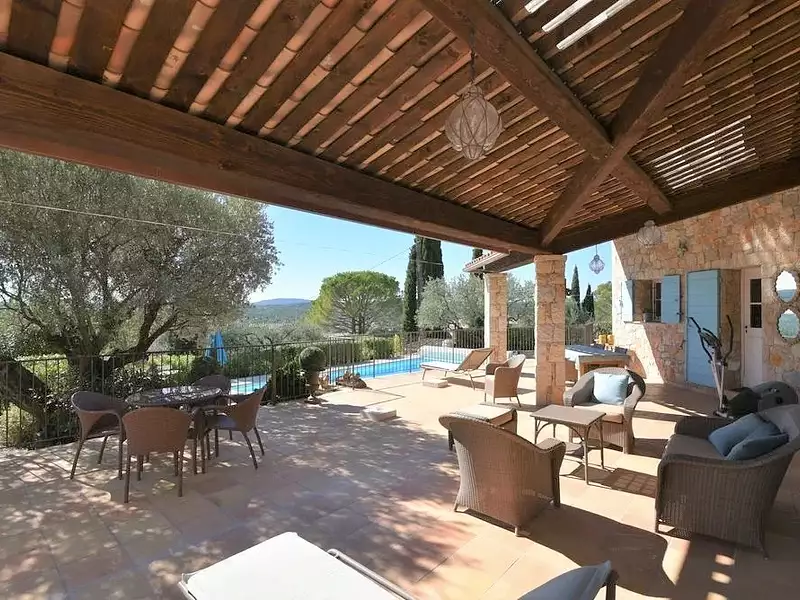 Maison, 240 m²