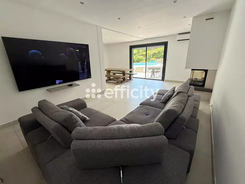 Maison, 203 m²