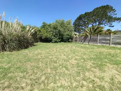 Terrain, 685 m²