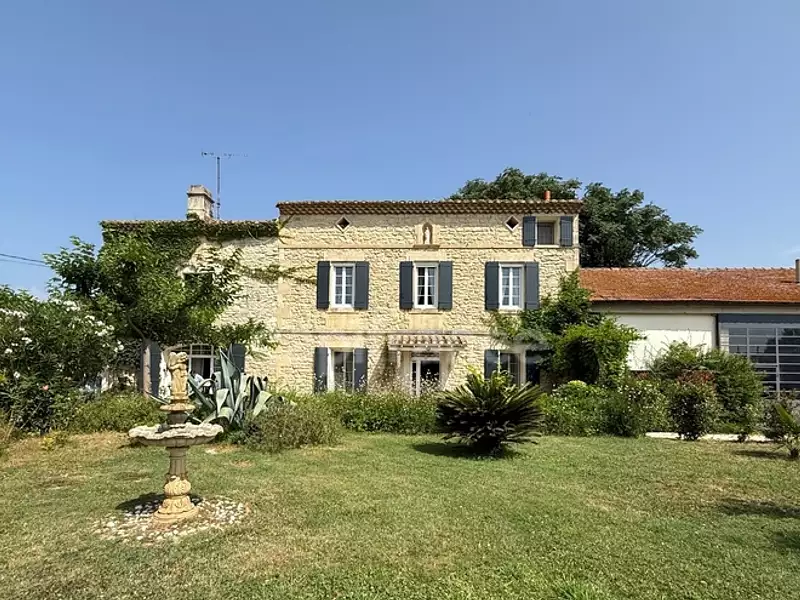 Maison, 329 m²
