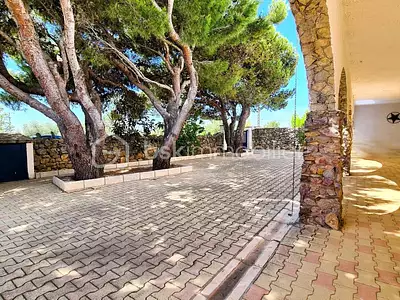 Maison, 248 m²