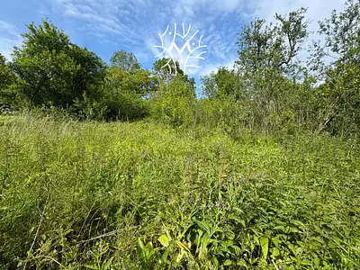 Terrain, 1 472 m²