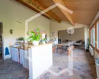 Maison, 240 m²