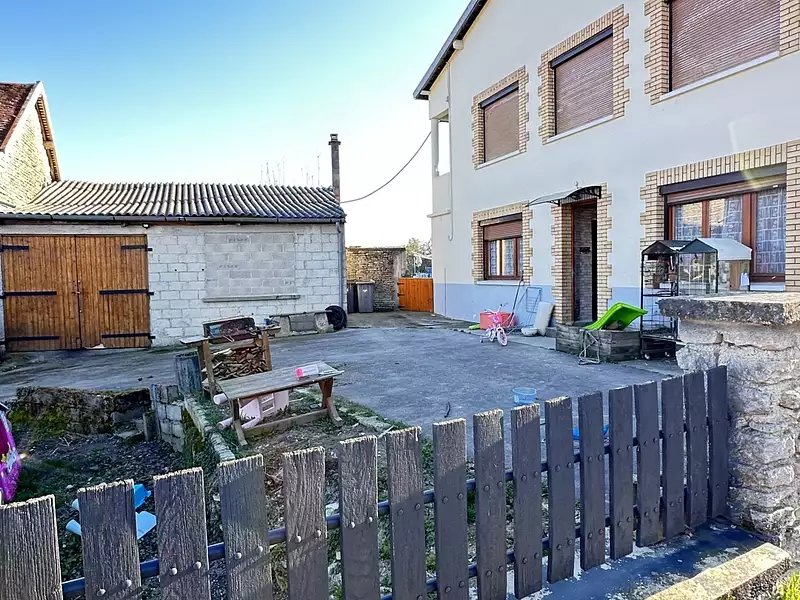 Maison, 235 m²