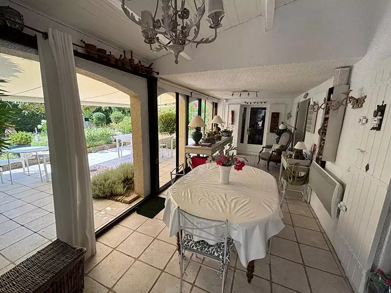 Maison, 166 m²