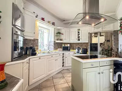 Maison, 320 m²