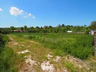 Terrain, 738 m²