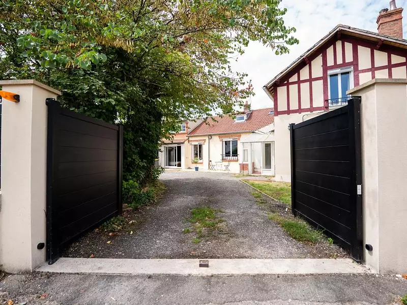 Maison, 170 m²