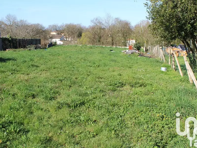 Terrain, 1 574 m²