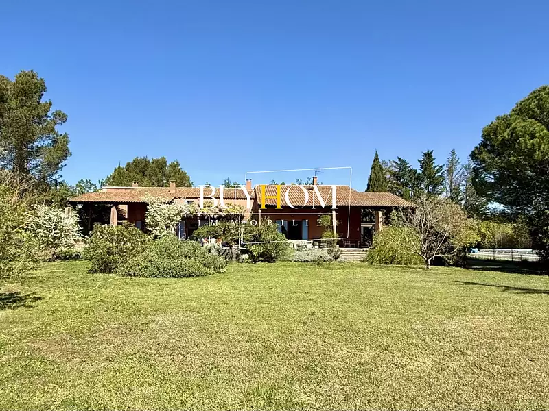 Vente maison 12 pièces 345 m² L'Isle-sur-la-Sorgue (84800) - Superimmo