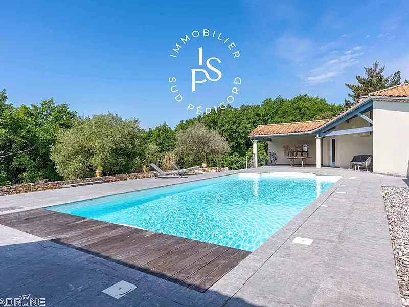Maison, 242 m²