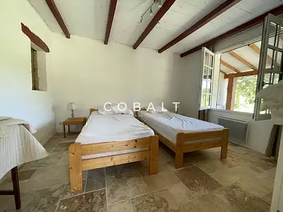 Maison, 235 m²