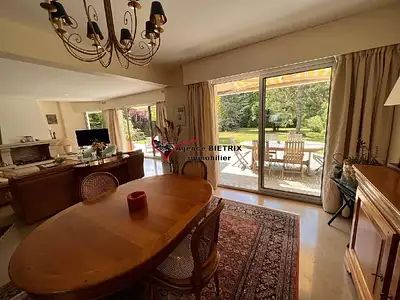 Maison, 168 m²