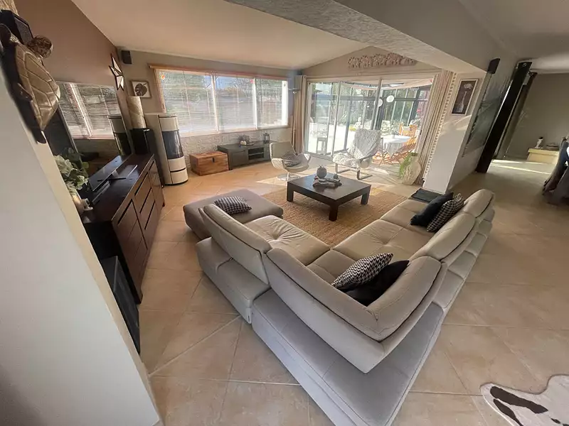 Maison, 225 m²