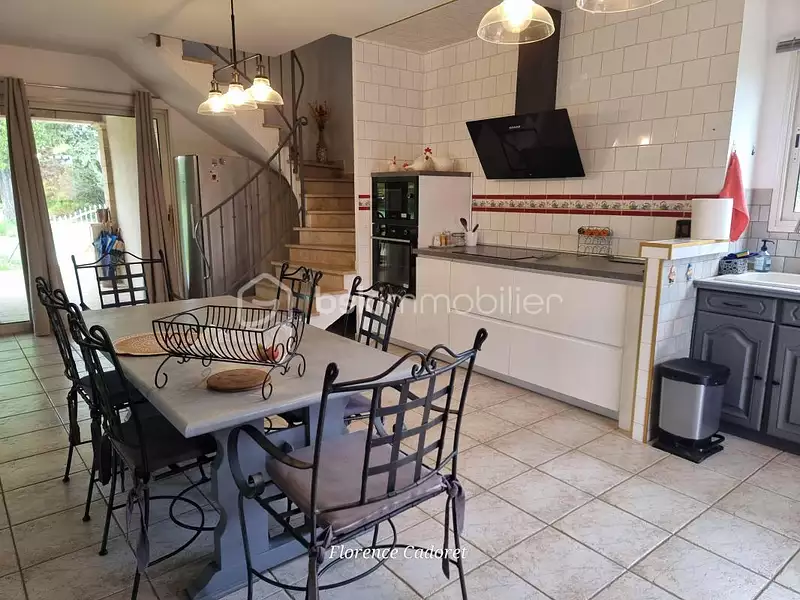 Maison, 239 m²