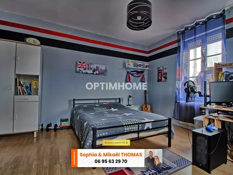 Maison, 225 m²