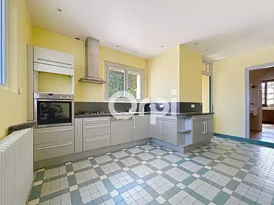Maison, 210 m²