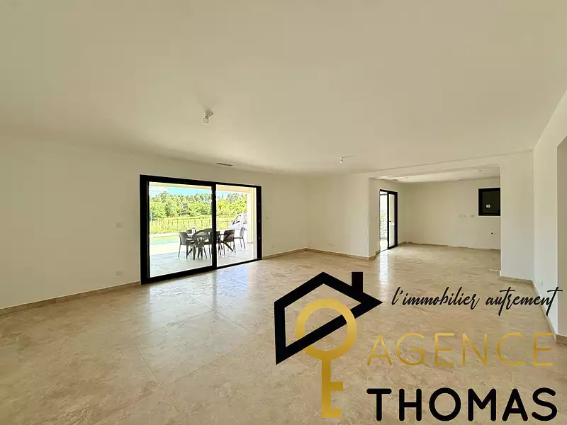 Maison, 185 m²