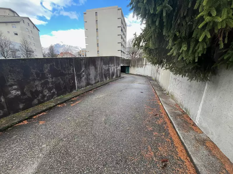 Parking, 12 m²
