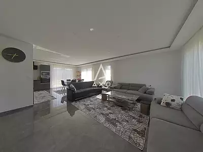 Maison, 145 m²