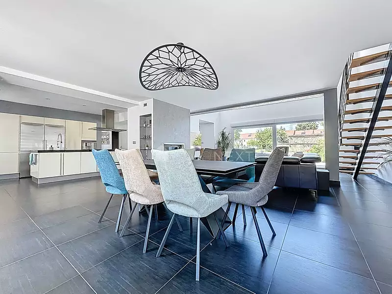 Maison, 267 m²