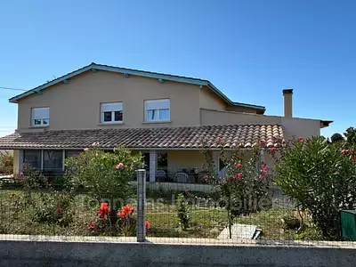 Maison, 210 m²