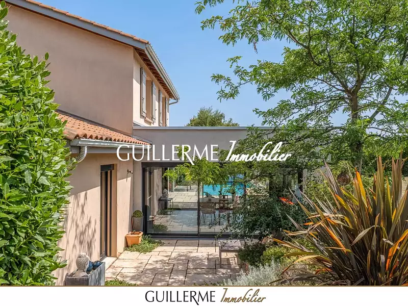 Maison, 168 m²