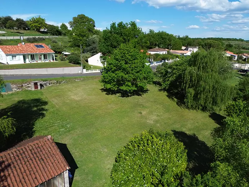 Terrain, 900 m²