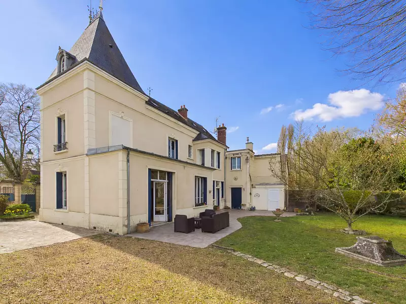 Maison, 325 m²