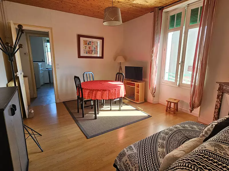 Maison, 240 m²