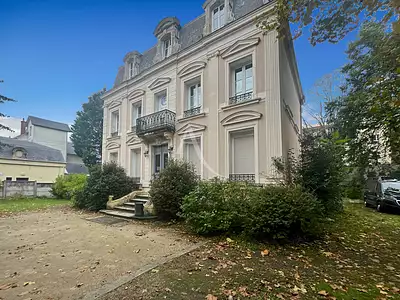 Immeuble, 220 m²