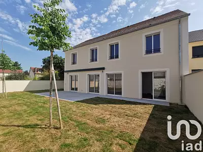 Maison, 225 m²