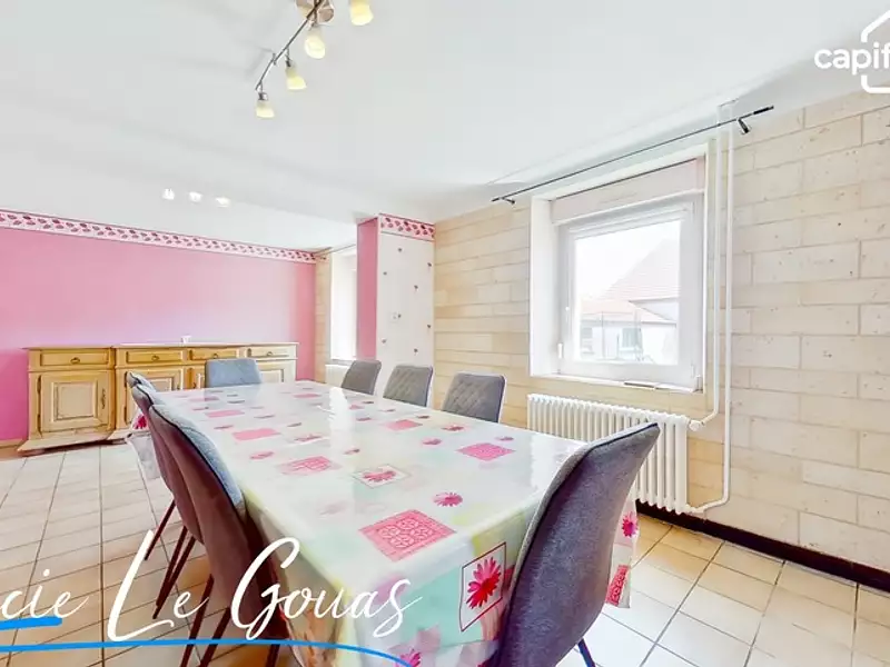 Maison, 233 m²