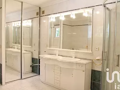 Maison, 194 m²