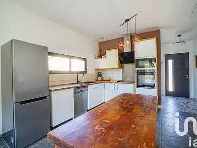 Maison, 77 m²