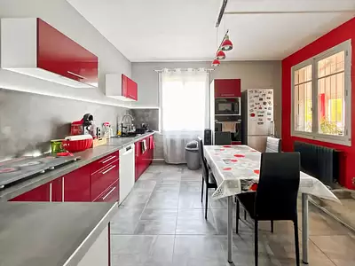 Maison, 225 m²