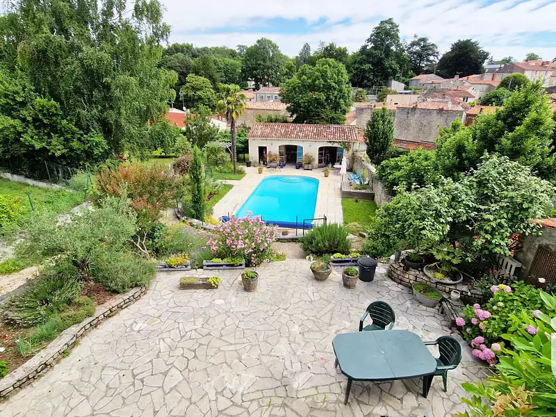 Maison, 330 m²