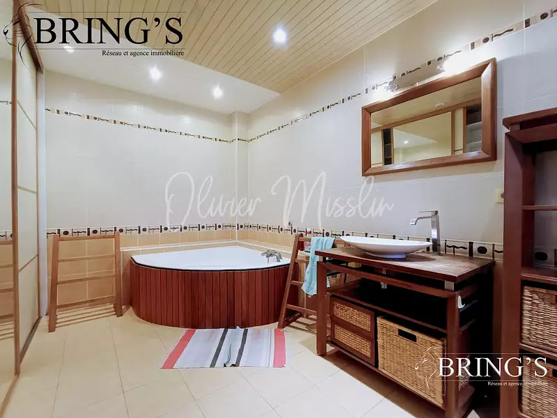Maison, 227 m²